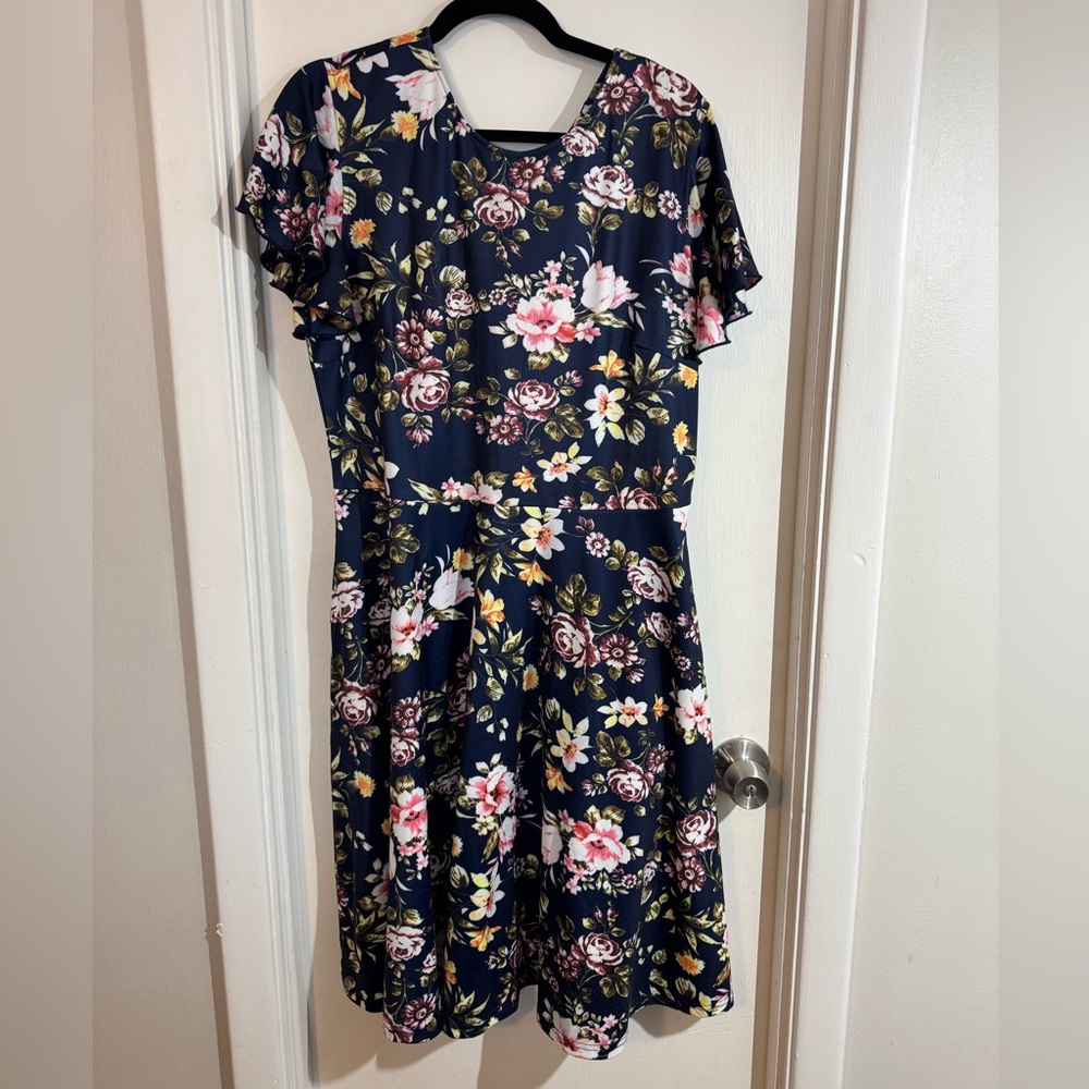 Helyo Fasion Floral Navy Dress size 2XL